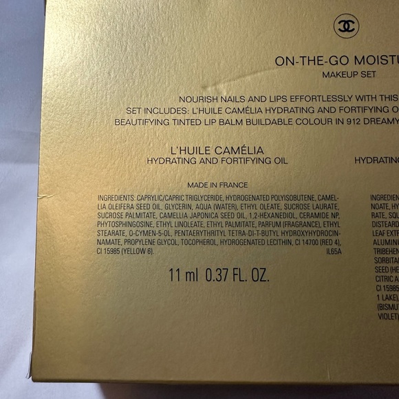 Chanel On The Go Moisture Gift Set - Picture 6 of 12
